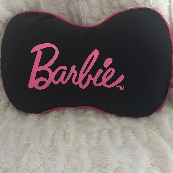 2012 Barbie throw pillow!! - Picture 3 of 4